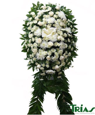 corona de flores para funerales toda blanca con rosas blancas
